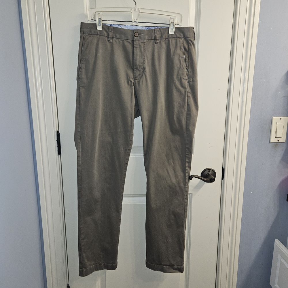 Tommy Bahama Men's Dark Taupe Chinos